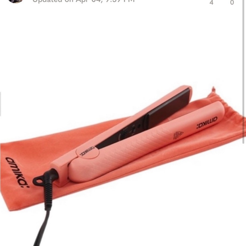 Amika flat iron